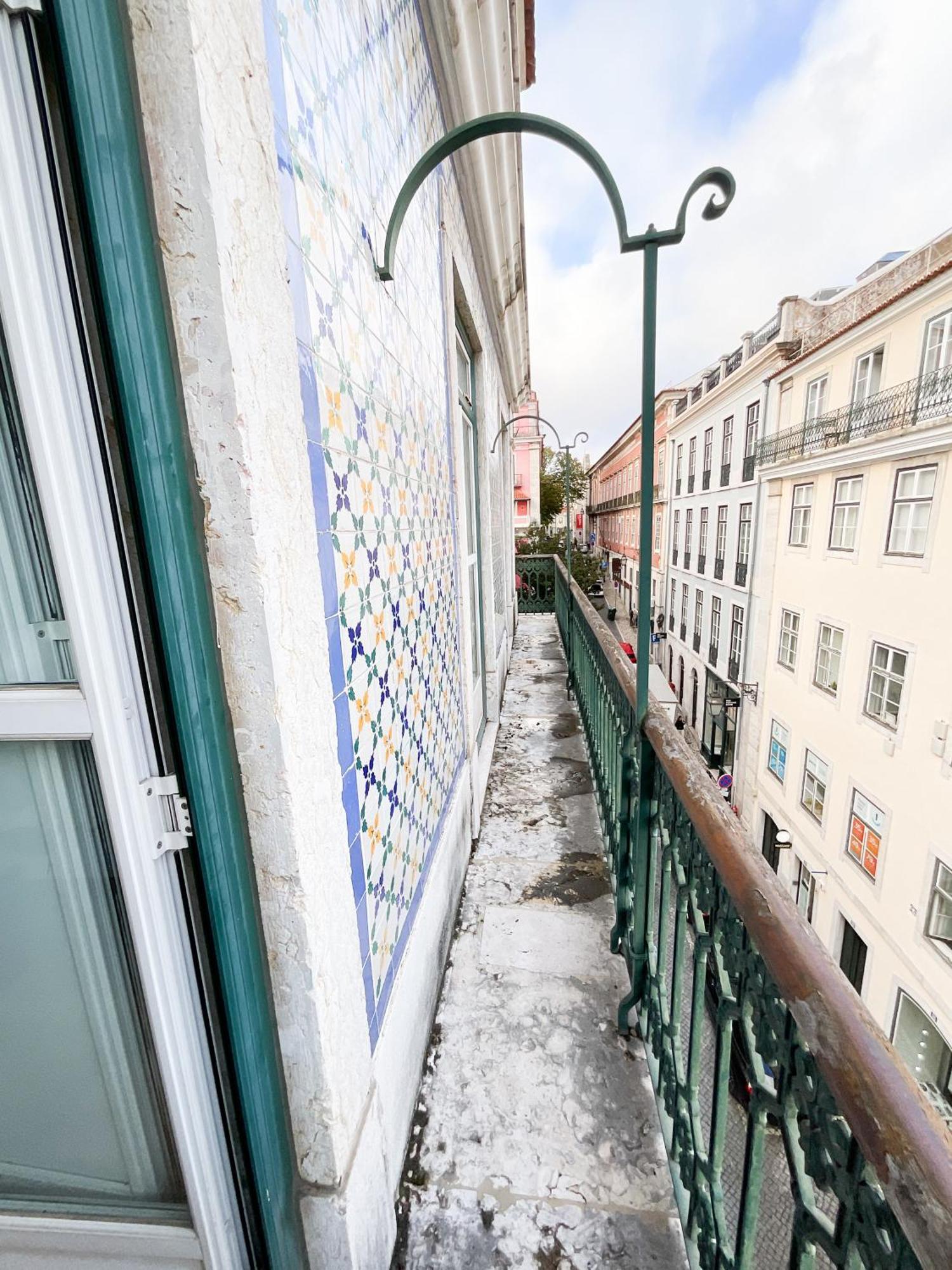 Stunning Luxury In Chiado 1br Lejlighed *
