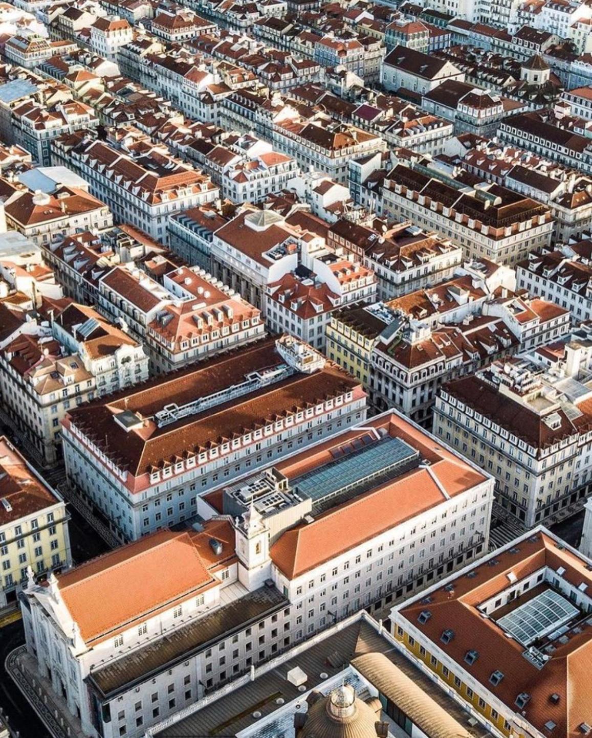 Lejlighed Stunning Luxury In Chiado 1br Lisboa